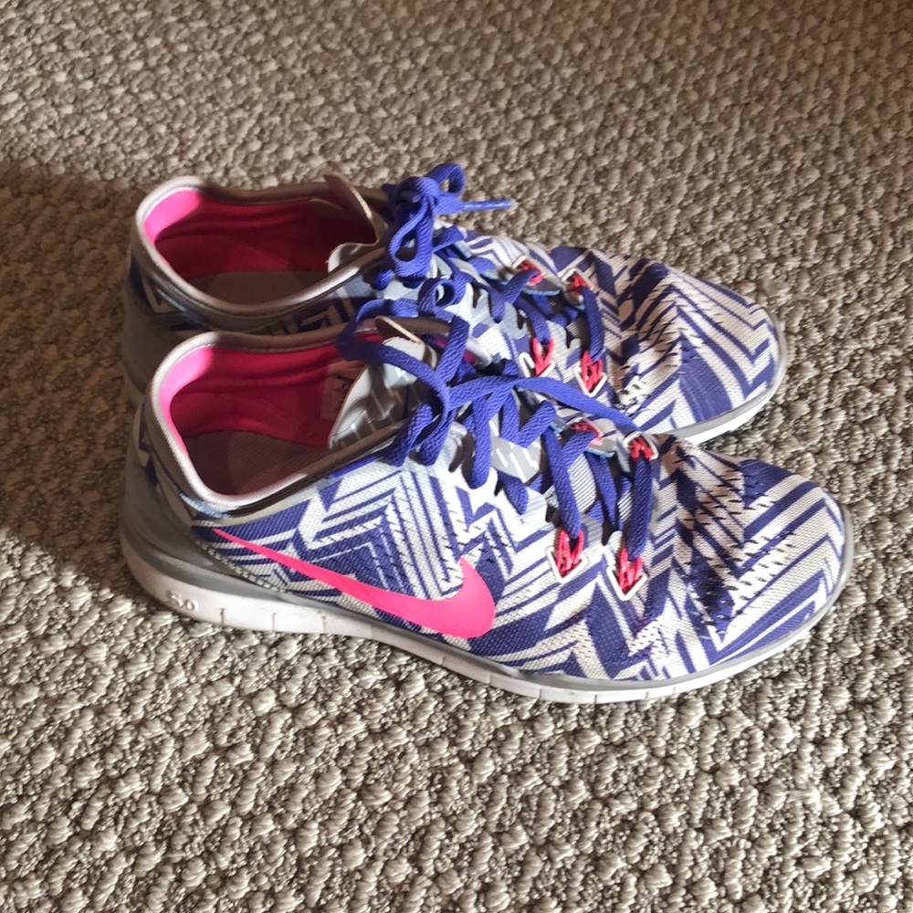 COPY - Women Nike Free 5.0 Size 7.5